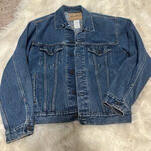 Levi's Strauss signature standard trucker Classic Blue Denim Jacket